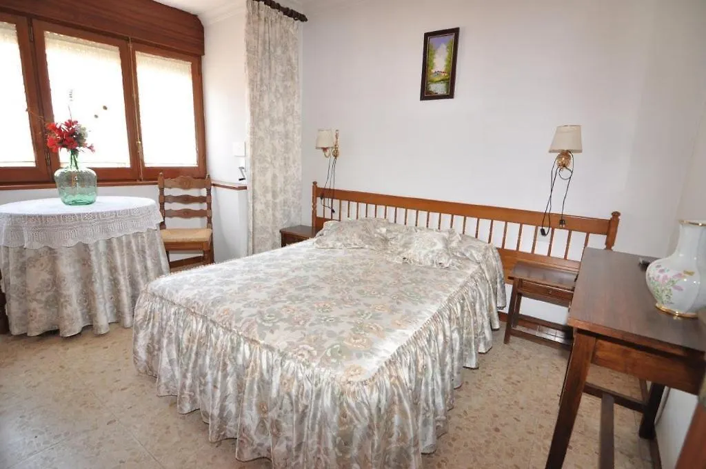 Hostal Can Salvador Roses 0*,  İspanya