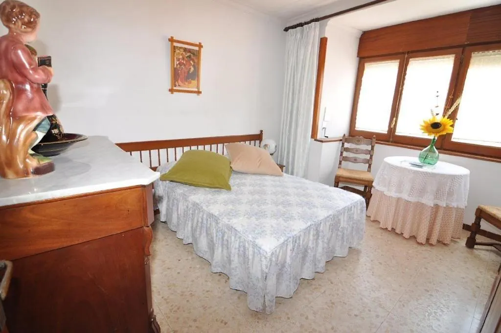 Konukevi Hostal Can Salvador Roses İspanya